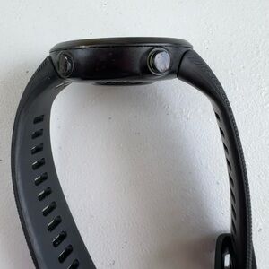 Garmin Forerunner 45 42 mm Smartwatch in Black